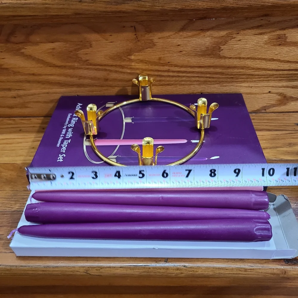 Brass Tone Advent Ring with Taper Set 6″ Advent Ring w 3 Purple, 1 Pink Tapers